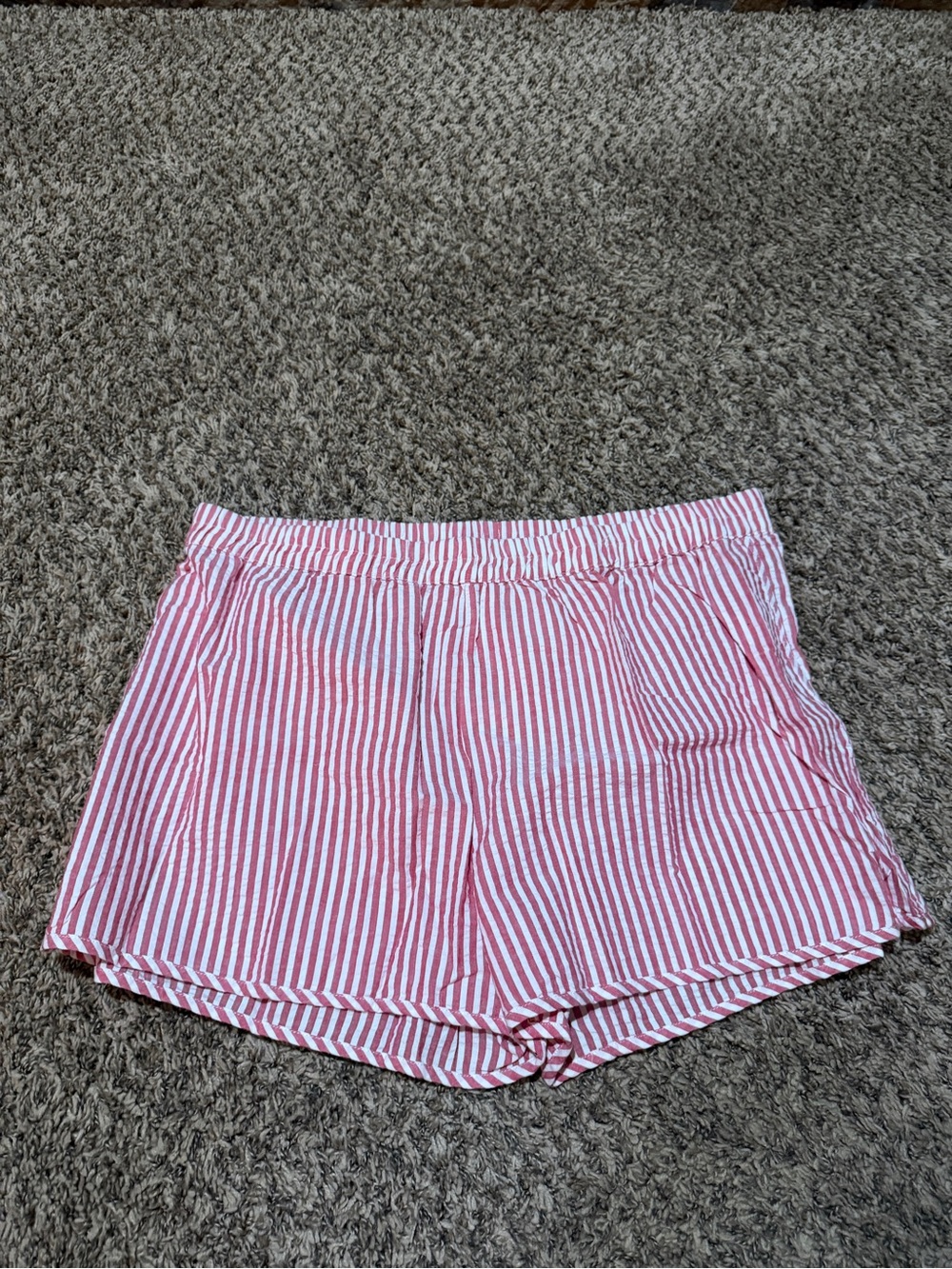 LAKE Alice Shorts Set in Pink Seersucker - Picture 8 of 8